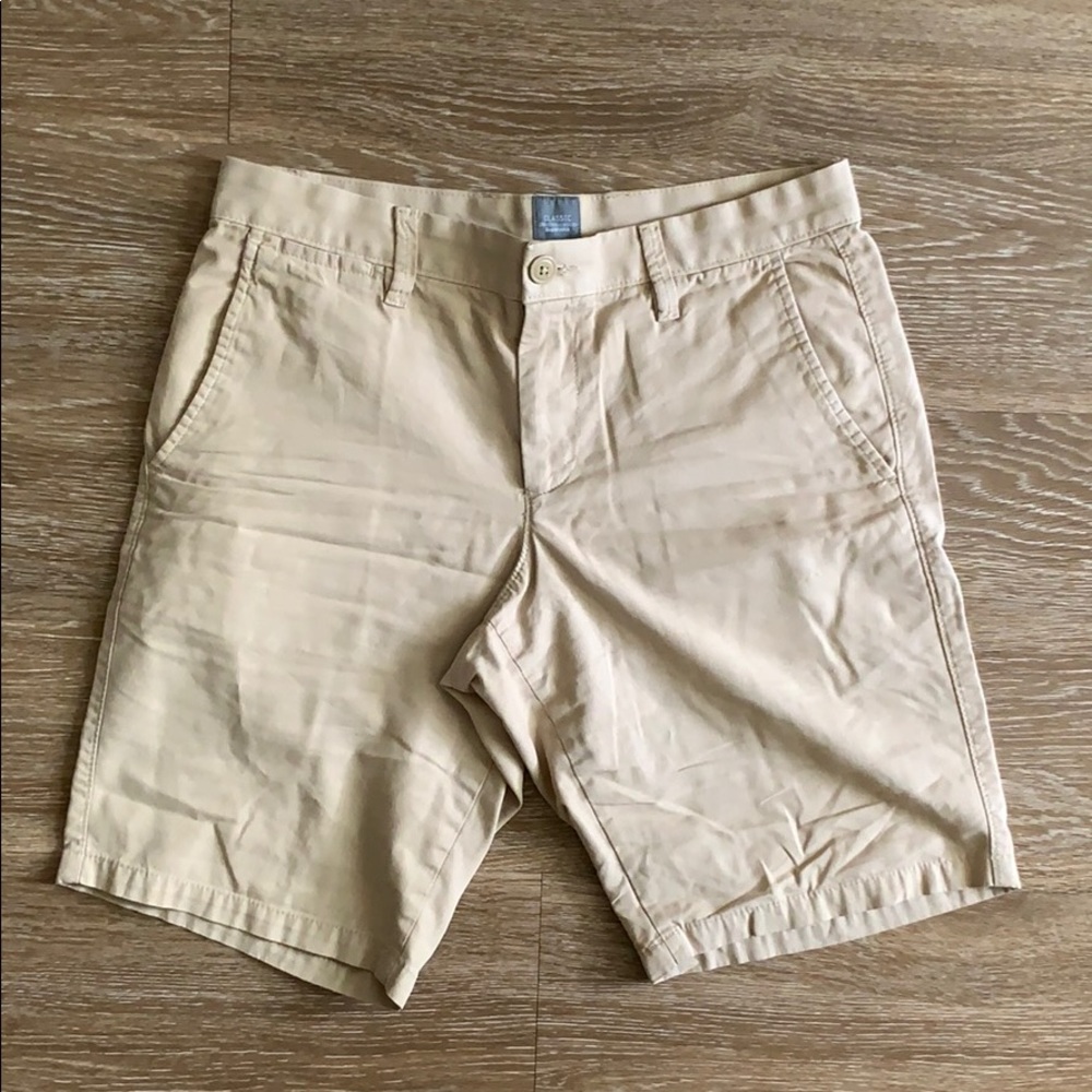 Men’s Sz. 30 khaki Gap shorts